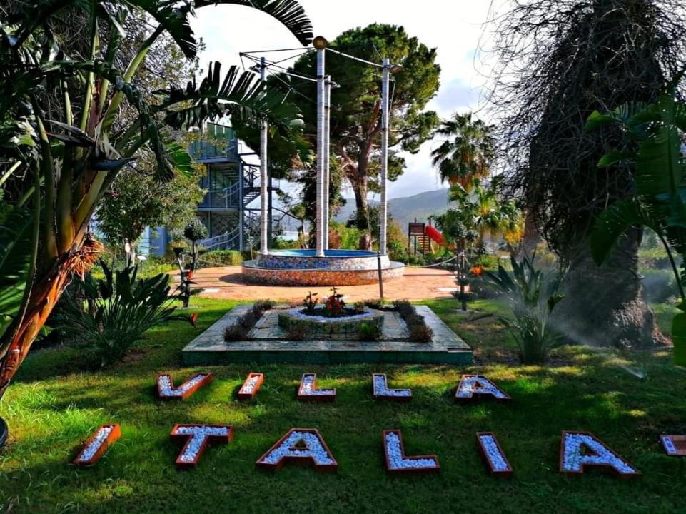 The Palace B&B And Apartments Santo Stefano di Camastra Exterior foto