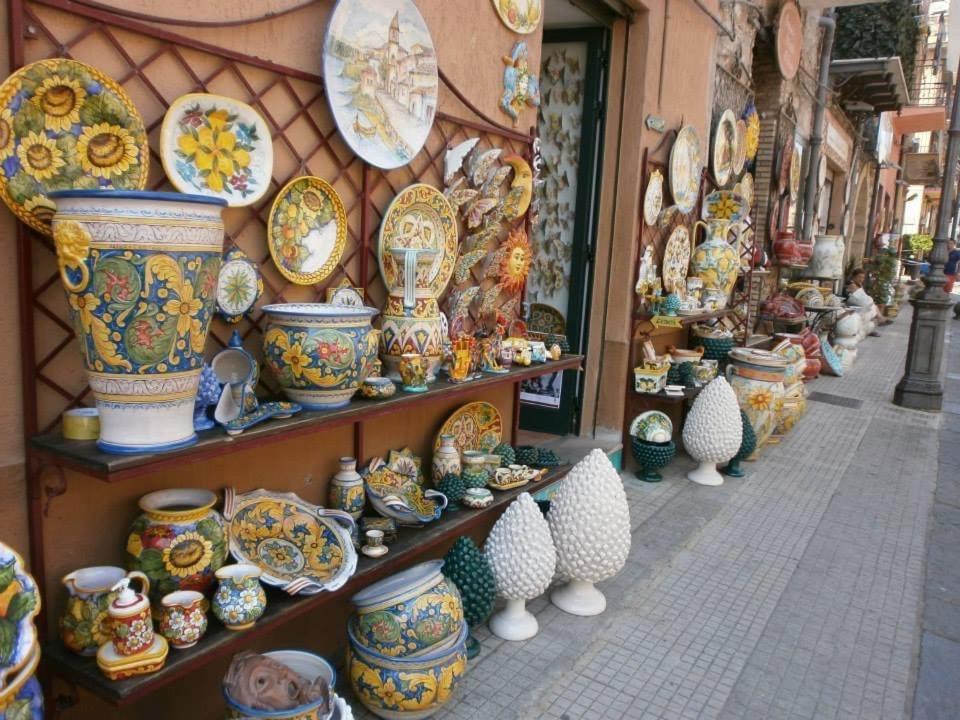 The Palace B&B And Apartments Santo Stefano di Camastra Exterior foto