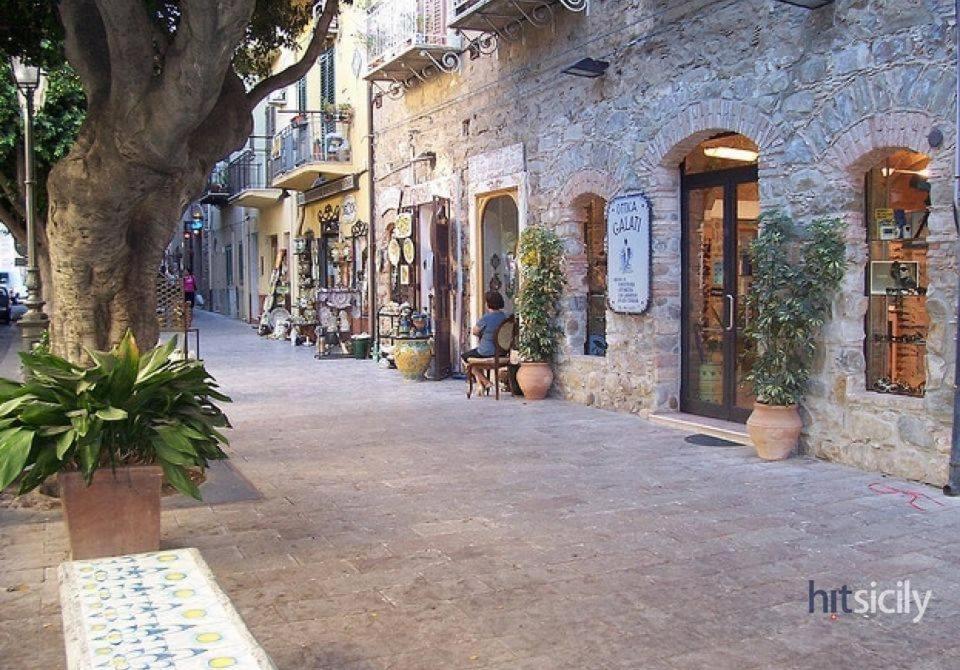 The Palace B&B And Apartments Santo Stefano di Camastra Exterior foto